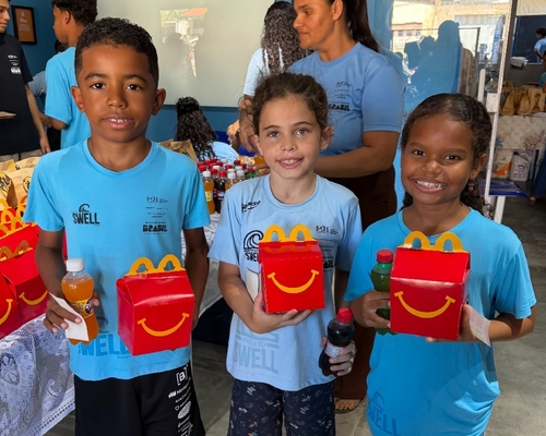 Projeto Swell participa do McDia Feliz e transforma solidariedade em momentos de alegria para mais de 200 crianças